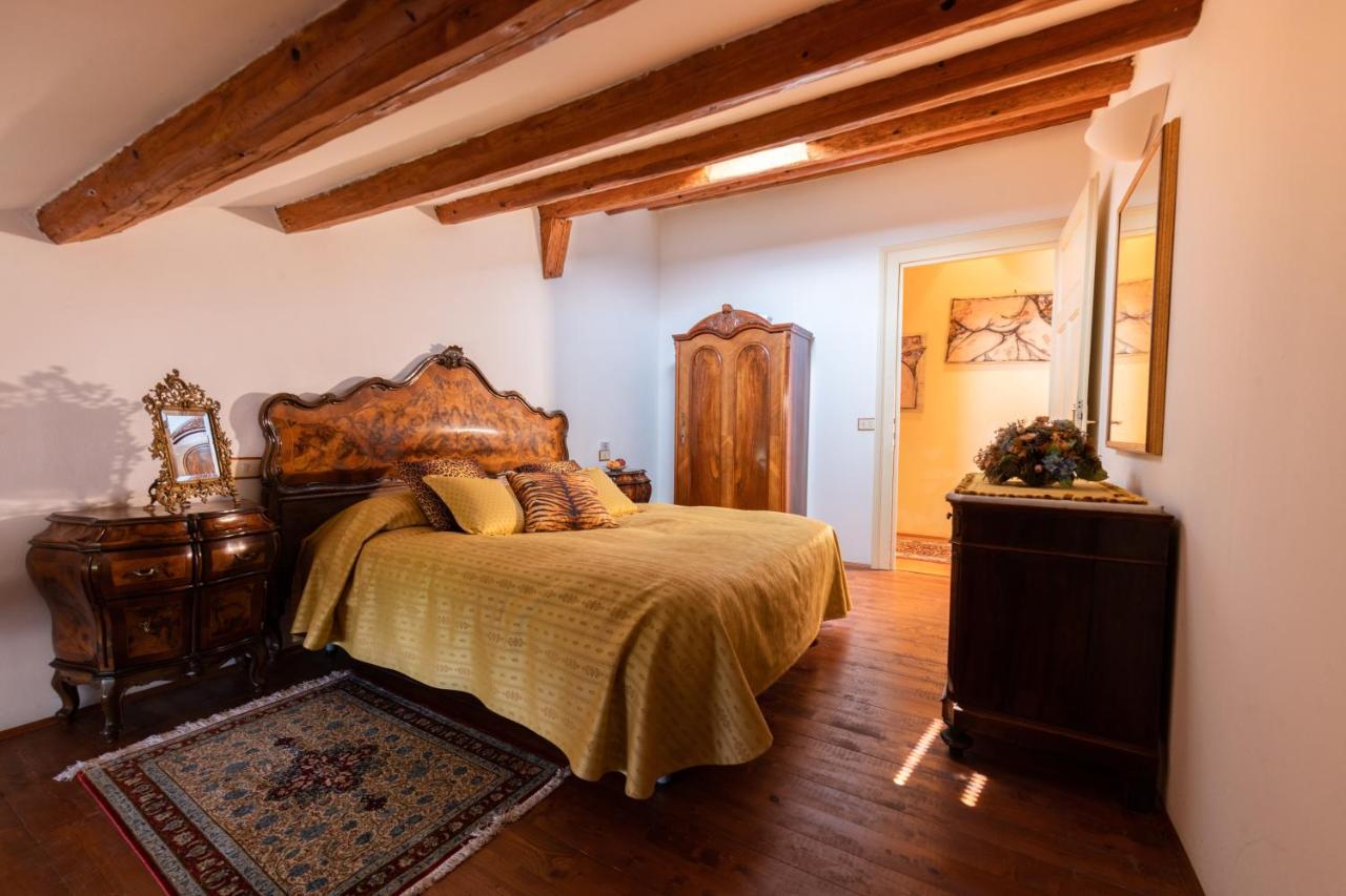 Отель Castello Di Spessa - Residenze D'Epoca Каприва-дель-Фриули Экстерьер фото