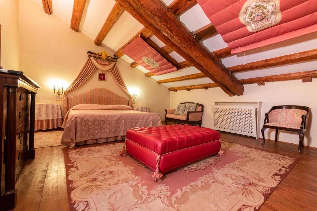 Отель Castello Di Spessa - Residenze D'Epoca Каприва-дель-Фриули Экстерьер фото