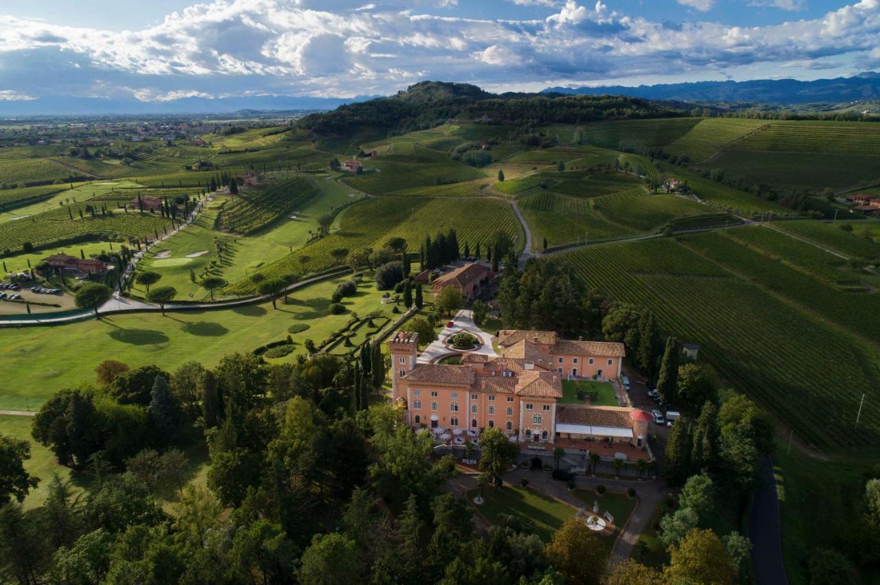 Отель Castello Di Spessa - Residenze D'Epoca Каприва-дель-Фриули Экстерьер фото