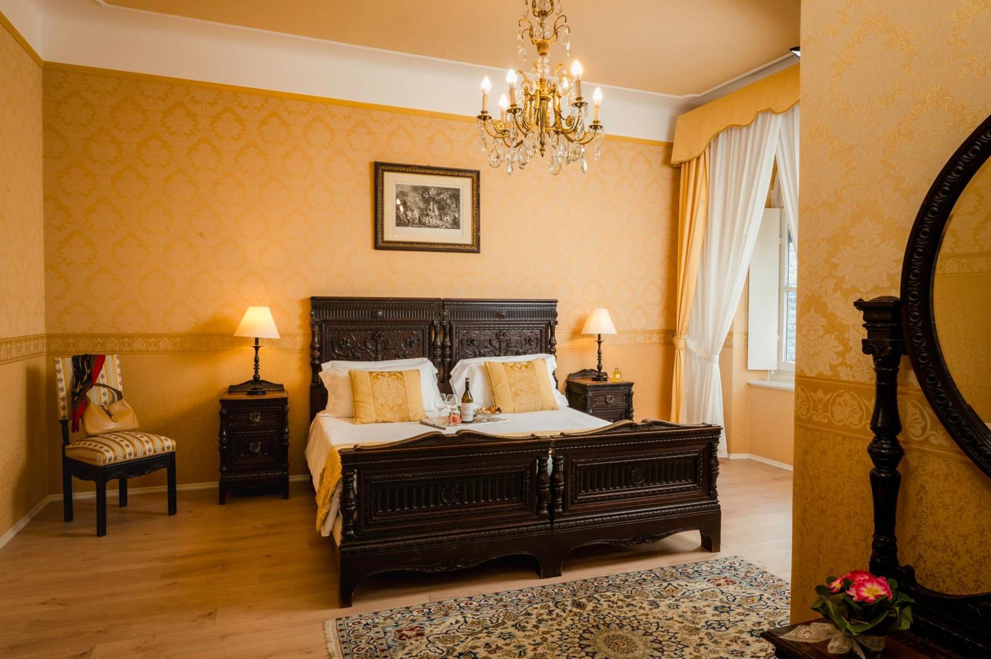 Отель Castello Di Spessa - Residenze D'Epoca Каприва-дель-Фриули Экстерьер фото