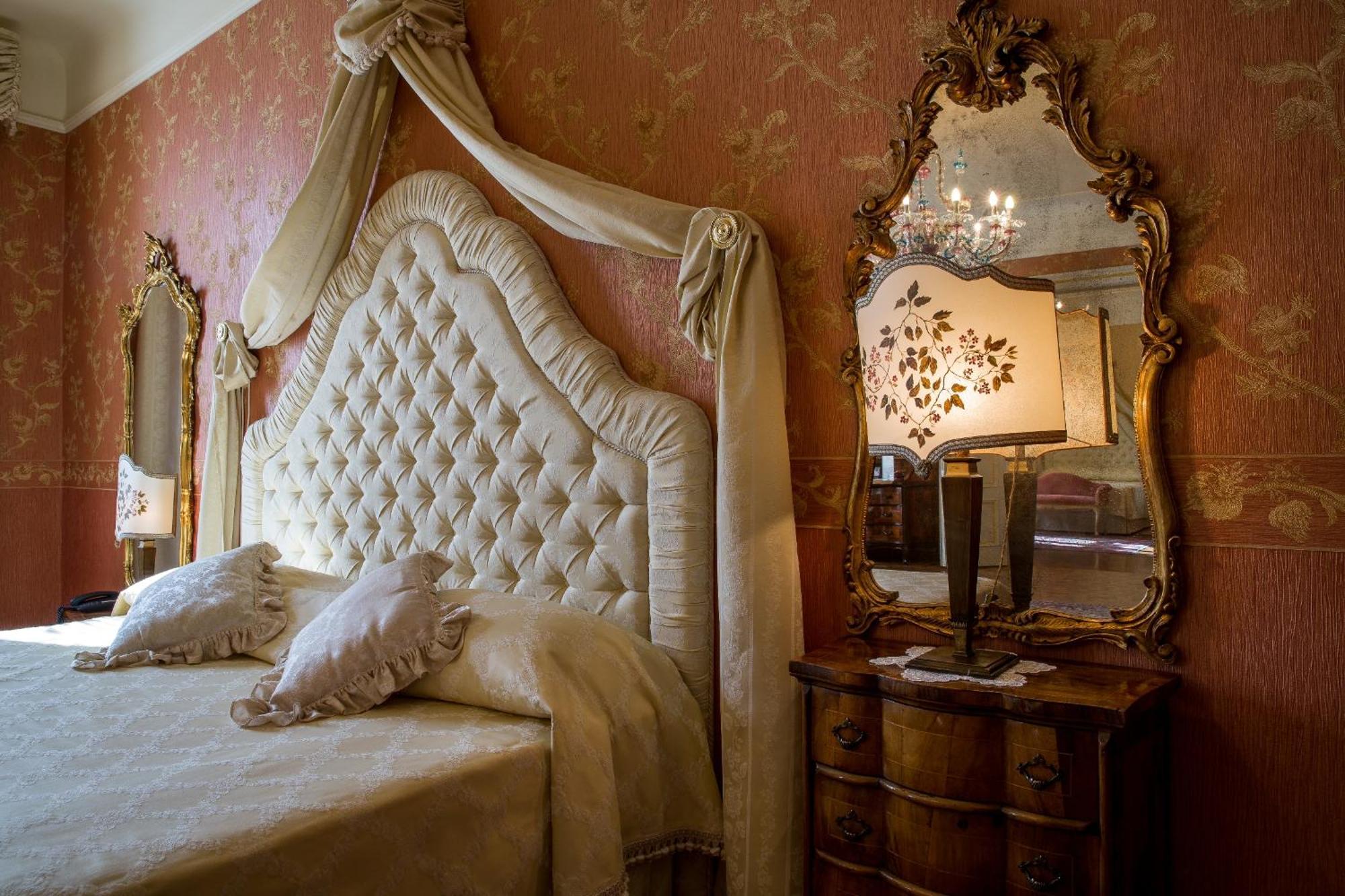 Отель Castello Di Spessa - Residenze D'Epoca Каприва-дель-Фриули Экстерьер фото