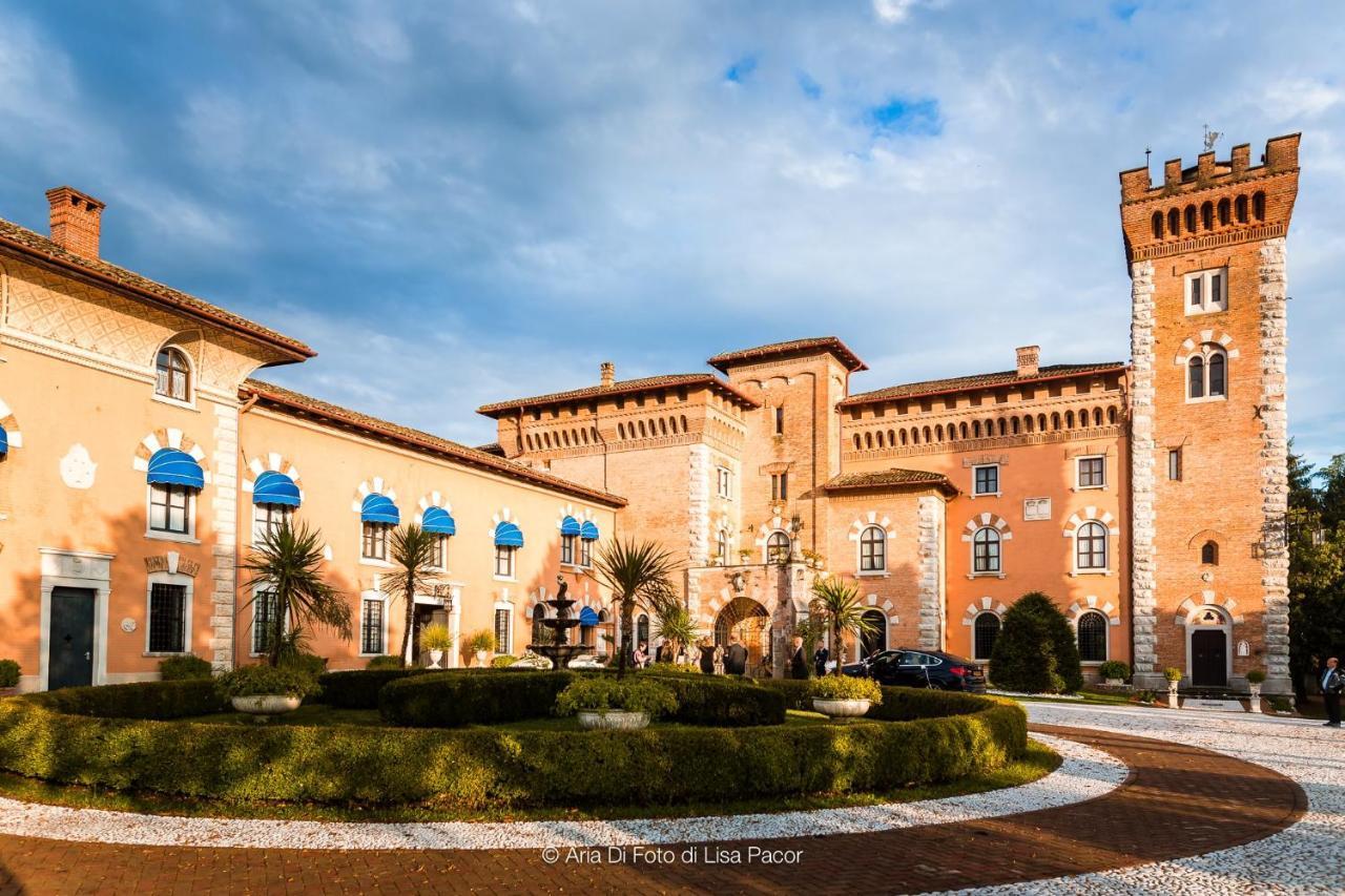 Отель Castello Di Spessa - Residenze D'Epoca Каприва-дель-Фриули Экстерьер фото