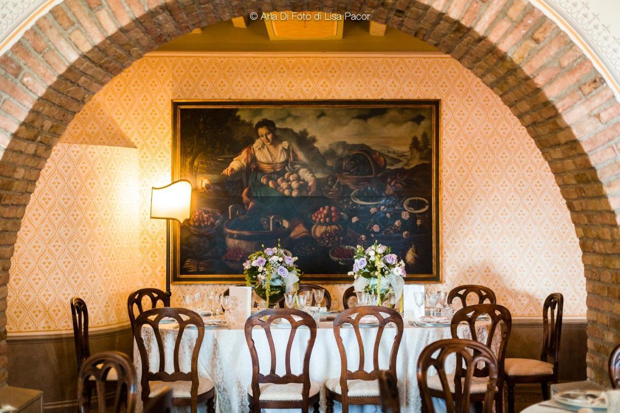 Отель Castello Di Spessa - Residenze D'Epoca Каприва-дель-Фриули Экстерьер фото